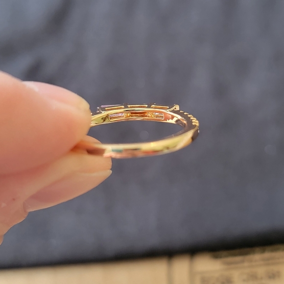 Ring - Picture 2 of 5